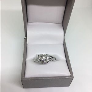 10kt White gold diamond ring